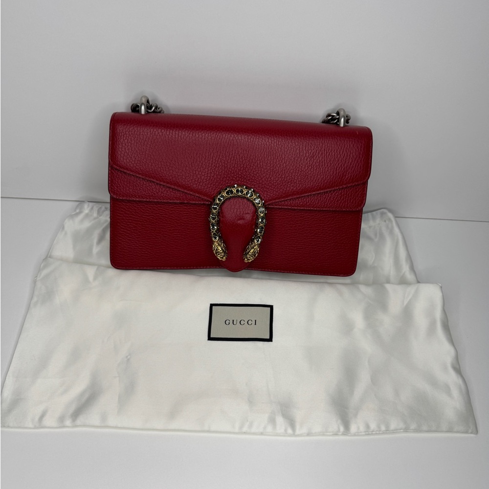 Gucci Red Leather Shoulder Bag with Iconic Tiger Head
